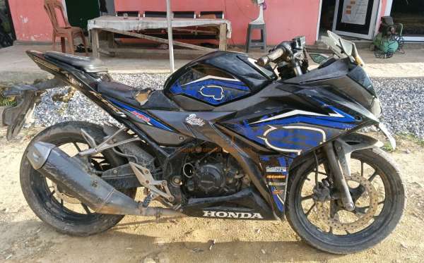 HONDA CBR 150