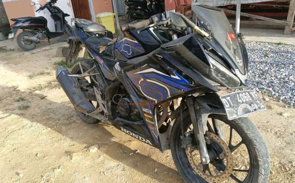 HONDA CBR 150