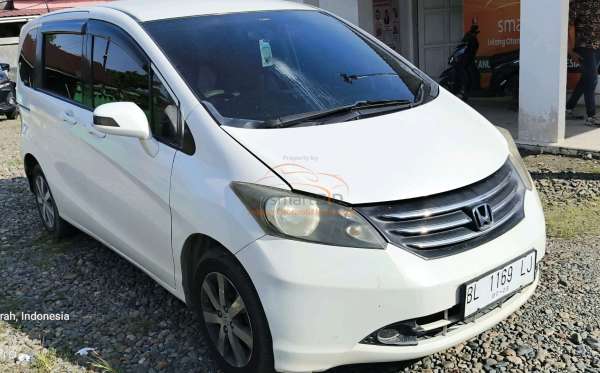 HONDA  FREED