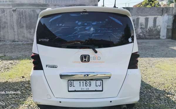 HONDA  FREED