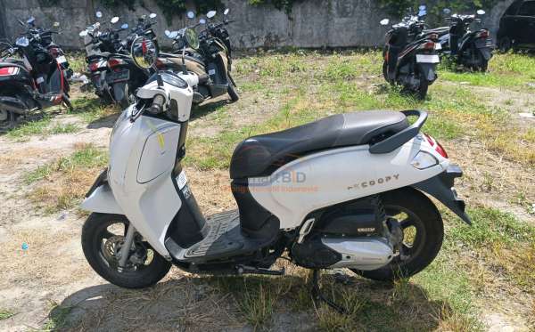 HONDA SCOOPY PRESTIGE