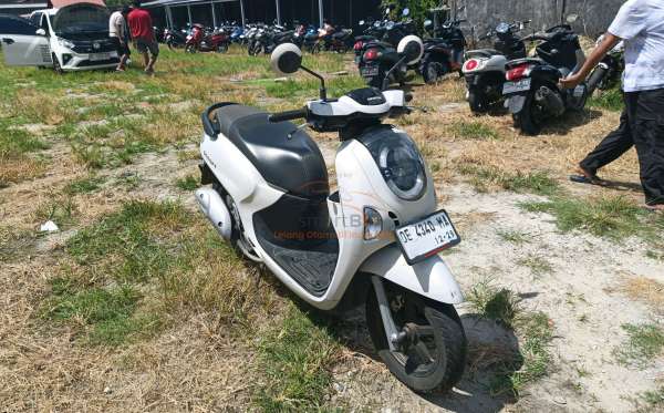 HONDA SCOOPY PRESTIGE