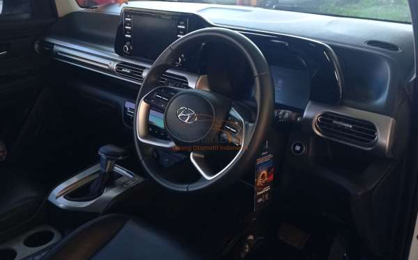 HYUNDAI STARGAZER PRIME 4X2