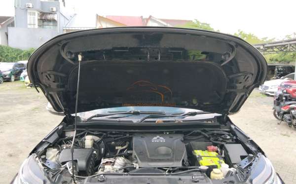 MITSUBISHI PAJERO SPORT 2.4L DAKAR-L (4X2)