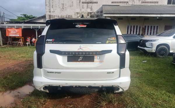 MITSUBISHI PAJERO SPORT 2.4L DAKAR-L (4X2)