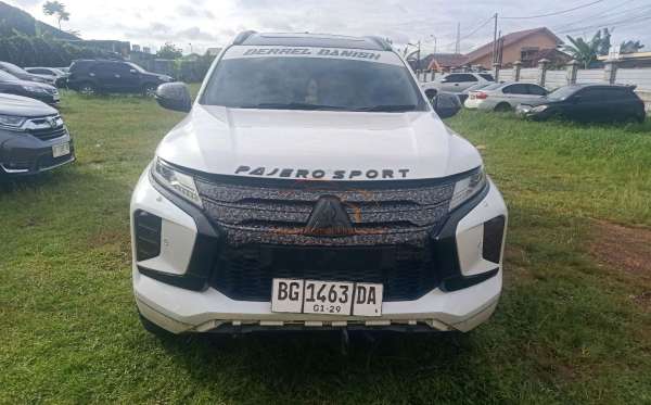 MITSUBISHI PAJERO SPORT 2.4L DAKAR-L (4X2)