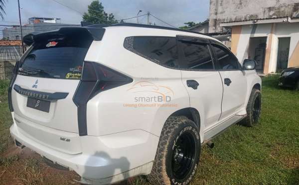 MITSUBISHI PAJERO SPORT 2.4L DAKAR-L (4X2)