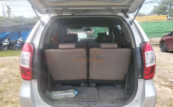 TOYOTA  AVANZA  1.3 E
