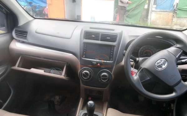 TOYOTA  AVANZA  1.3 E