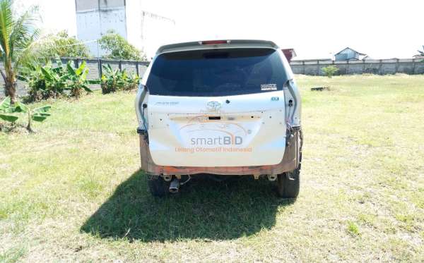 TOYOTA AVANZA