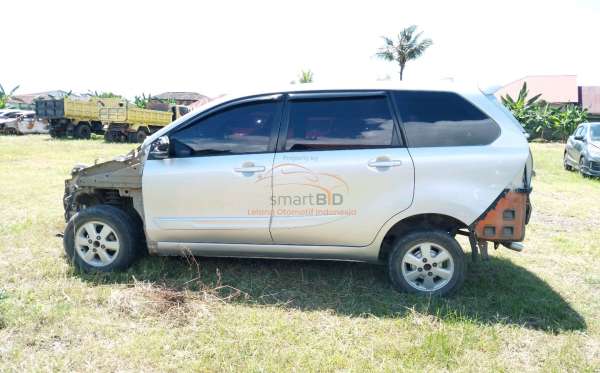 TOYOTA AVANZA