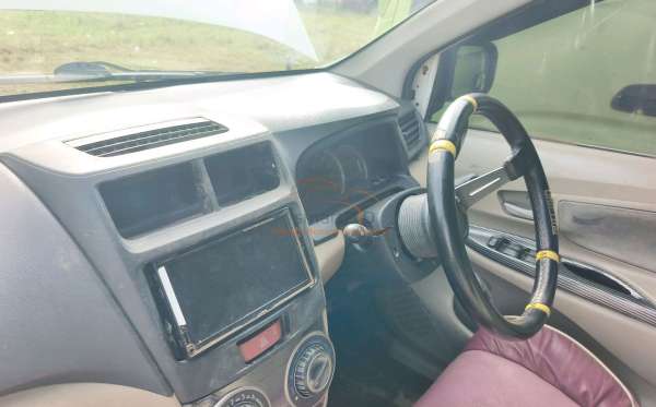 TOYOTA AVANZA 1.3 G