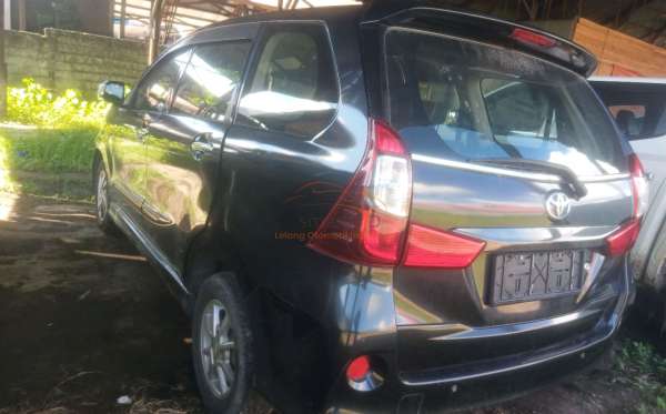 TOYOTA AVANZA