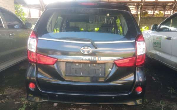 TOYOTA AVANZA
