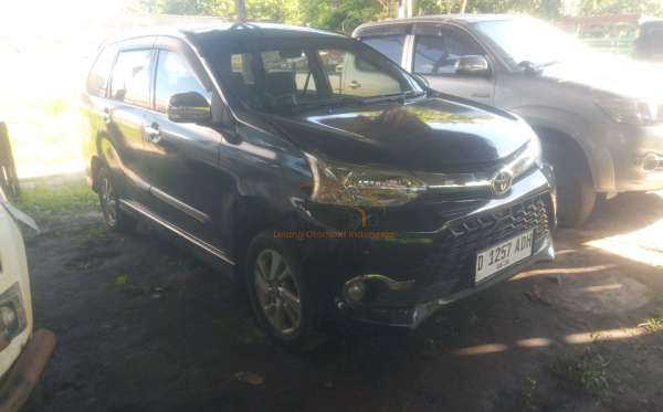 TOYOTA AVANZA