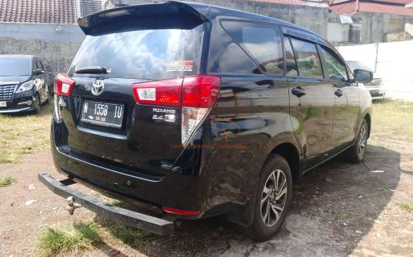 TOYOTA INNOVA 2.4 G