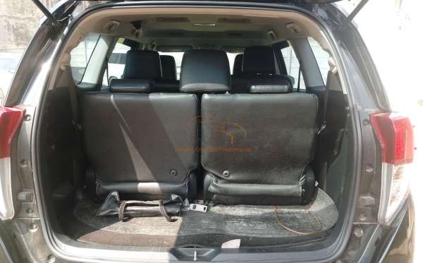 TOYOTA INNOVA 2.4 G