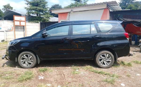 TOYOTA INNOVA 2.4 G