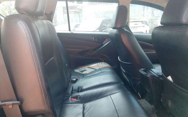 TOYOTA INNOVA 2.4 G