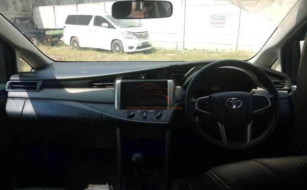 TOYOTA INNOVA 2.4 G