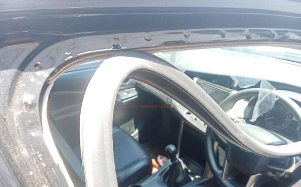 TOYOTA INNOVA 2.4 G