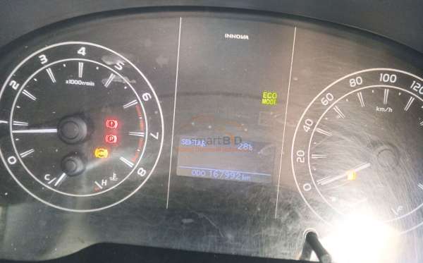 TOYOTA INNOVA