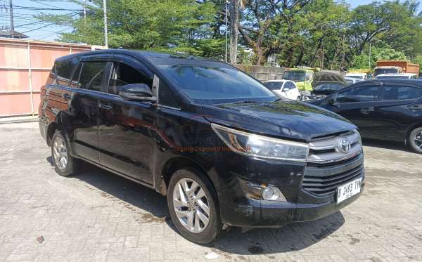 TOYOTA INNOVA