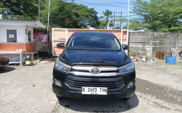 TOYOTA INNOVA