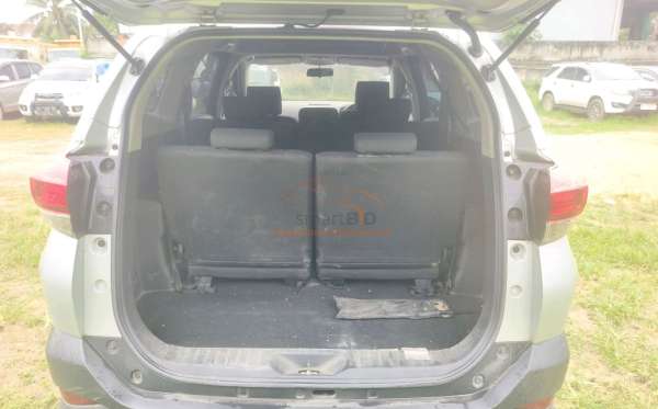 TOYOTA RUSH 1.5 G
