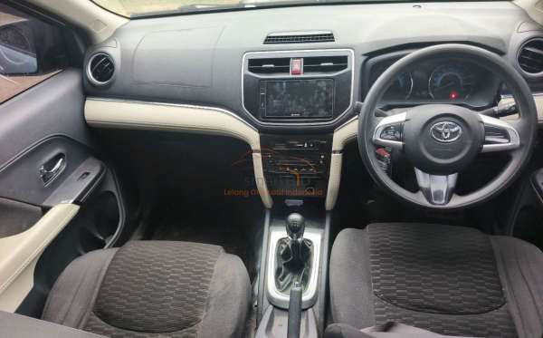 TOYOTA RUSH 1.5 G
