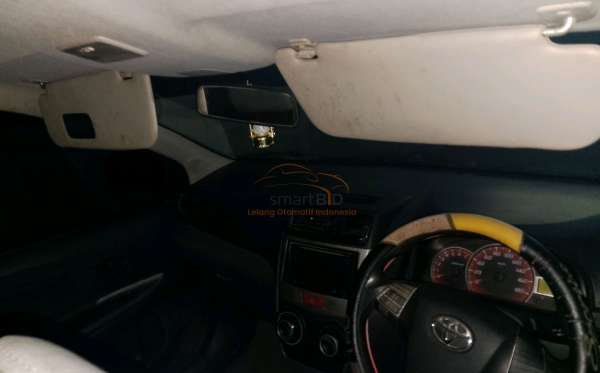 TOYOTA  AVANZA  VELOZ