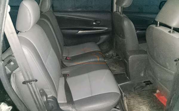 TOYOTA  AVANZA  VELOZ