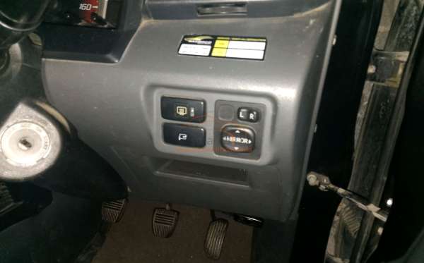 TOYOTA  AVANZA  VELOZ