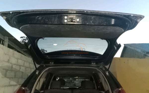 TOYOTA  AVANZA  VELOZ