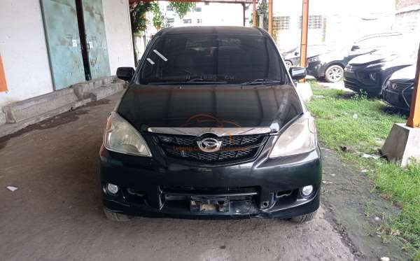 DAIHATSU XENIA