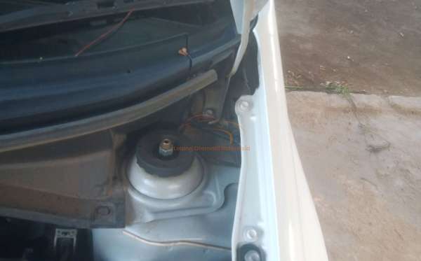 HONDA  BRIO  SATYA E