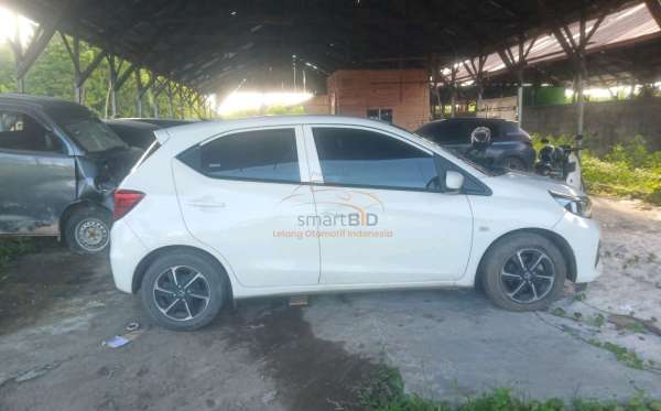 HONDA  BRIO  SATYA E