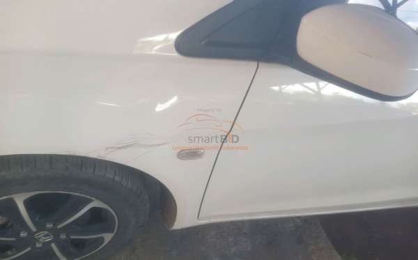 HONDA  BRIO  SATYA E