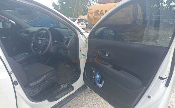 HONDA HRV RU1 1.5 E