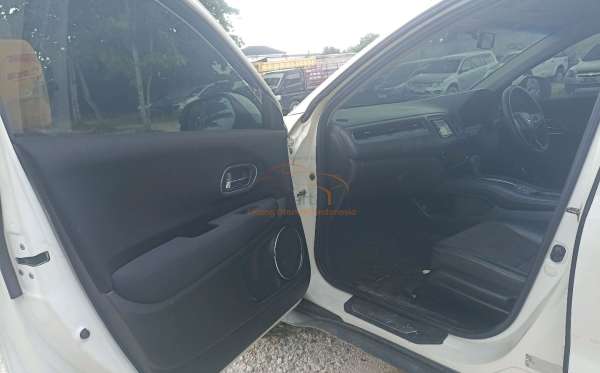 HONDA HRV RU1 1.5 E