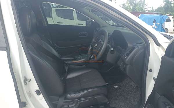 HONDA HRV RU1 1.5 E