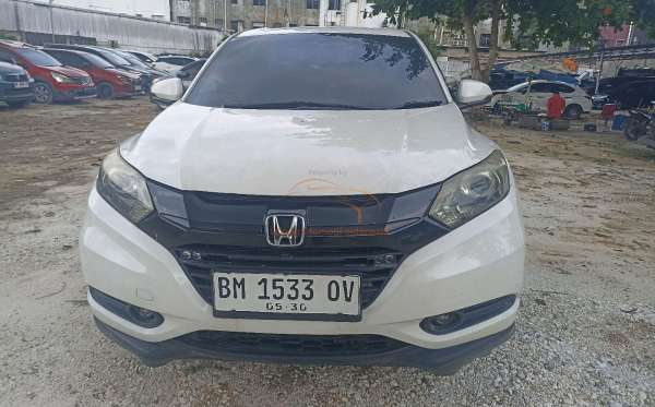 HONDA HRV RU1 1.5 E