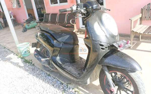 HONDA SCOOPY CW