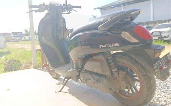 HONDA SCOOPY CW