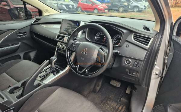 MITSUBISHI  XPANDER  1.5L