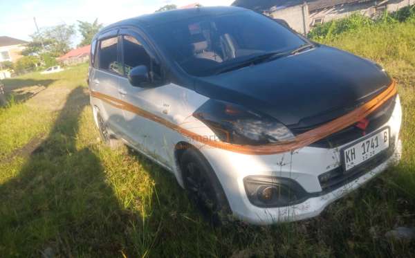 SUZUKI ERTIGA