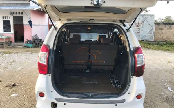 TOYOTA AVANZA