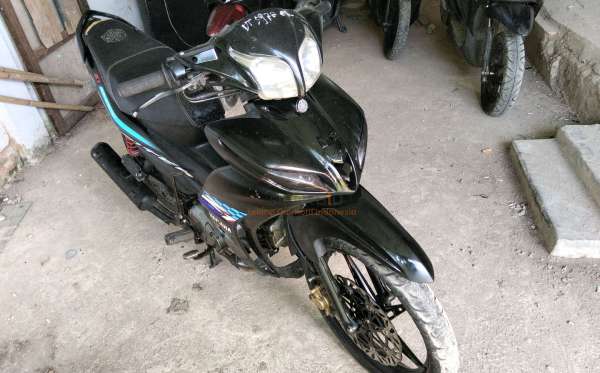 YAMAHA  JUPITER Z1