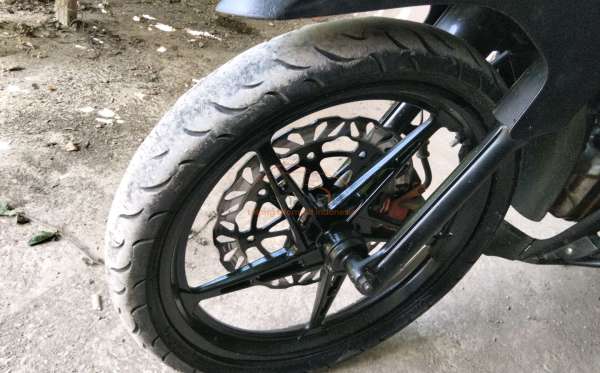 YAMAHA  JUPITER Z1