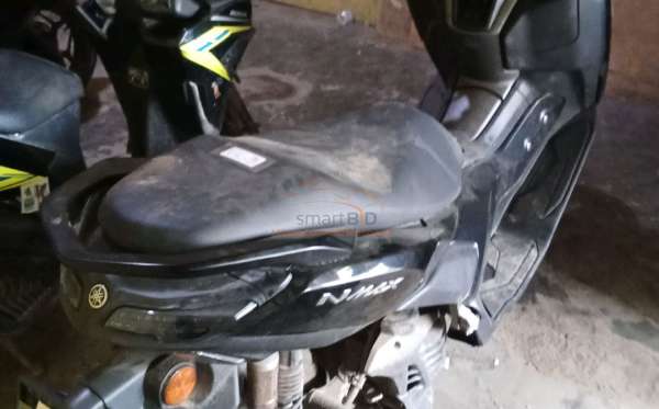 YAMAHA  NMAX